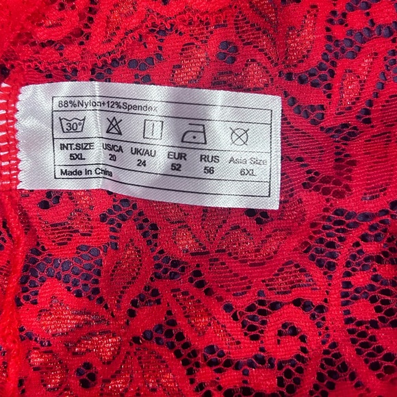 NWOT Red Lace Plus Size Garter Size 20 - Picture 6 of 6
